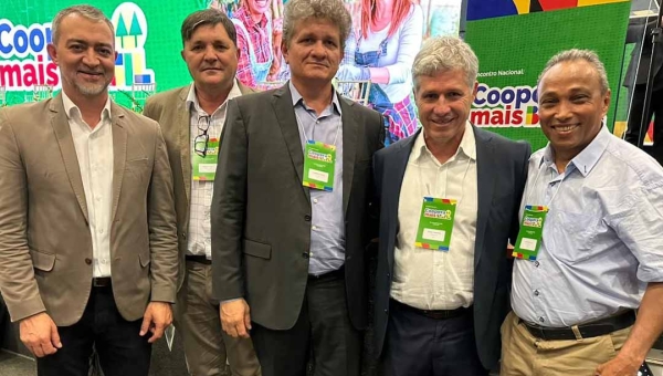 Presidente do Sistema OCB do Acre participa do lançamento do Programa Coopera Mais Brasil