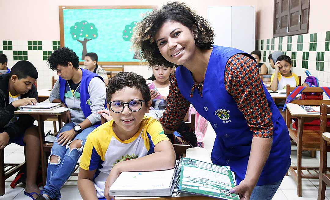 Governo do Acre convoca candidatos aprovados em seletivo da Educação para entrega de documentos e assinatura de contrato