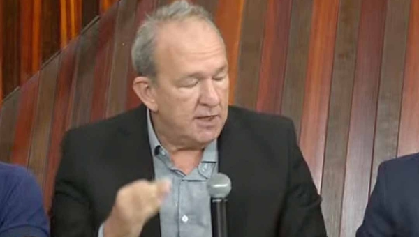 “A facção não domina nem presídio, nem nenhum bairro. Isso tem que ficar muito claro”, dispara Calixto na Aleac