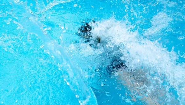 Em Rio Branco, filho de policial penal de apenas 1 ano e 5 meses morre ao se afogar em piscina