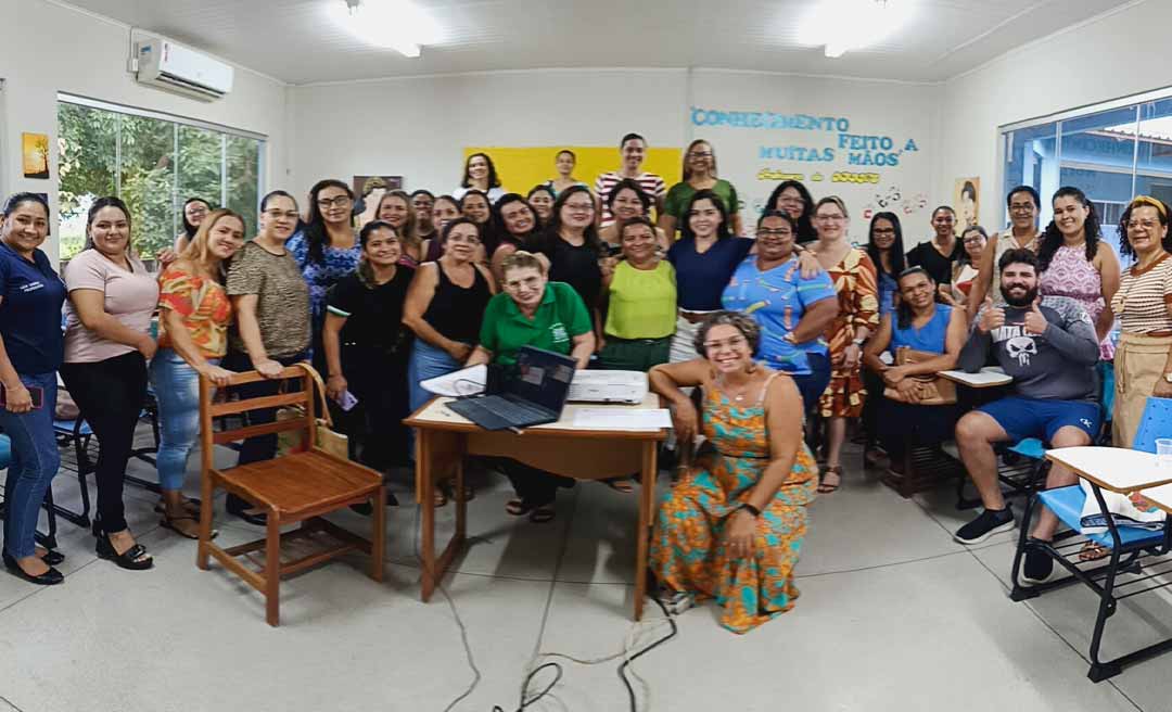 Educadores que atuam em classes hospitalares e atendimento pedagógico domiciliar participam de formação continuada