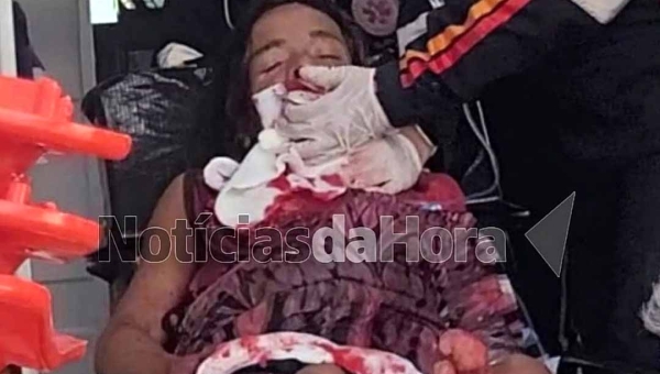 Mulher trans em situação de rua é esfaqueada no pescoço no bairro Papoco