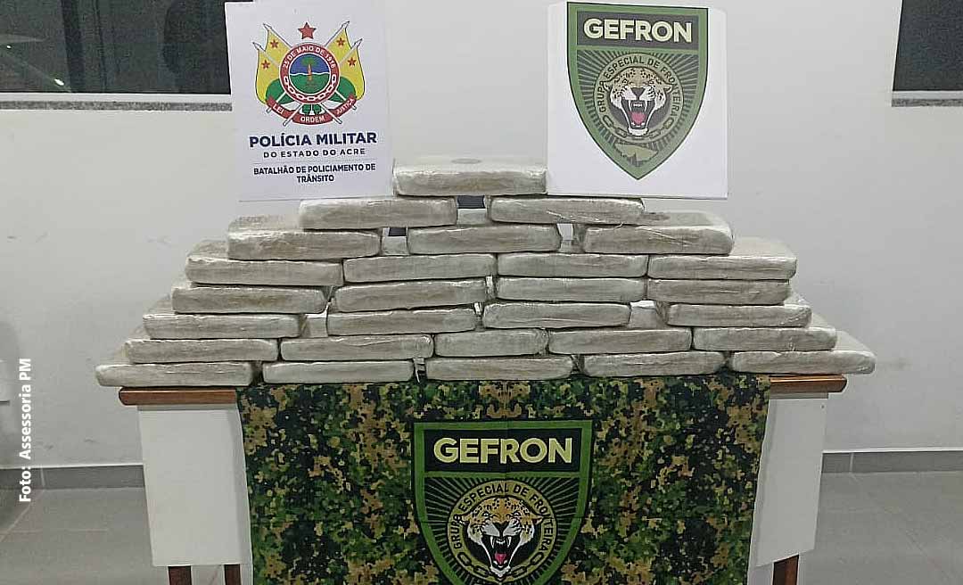 PM e Gefron prendem em flagrante mulher que levava mais de 28 quilos de drogas em ônibus