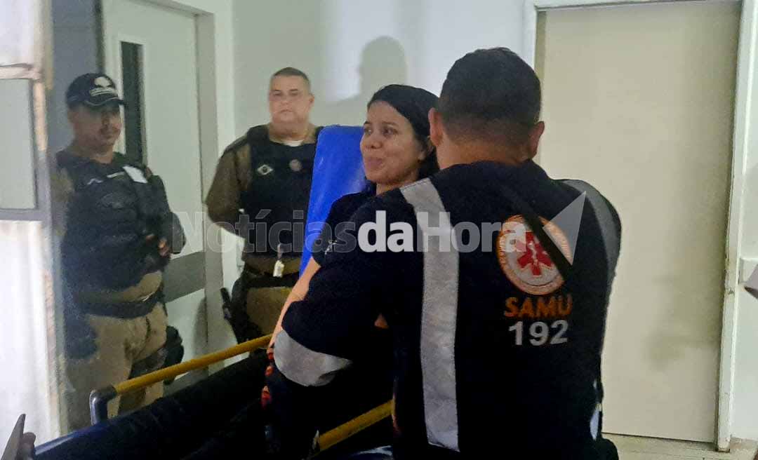 Motorista de ônibus perde controle da direção ao passar por quebra-molas e passageira fica ferida