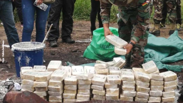 Clã Dourado, da Bolívia, e Los Quispe-Palamino, do Peru, disputam as rotas da cocaína para o Brasil passando pelo Acre, mostra Atlas da Violência 2024