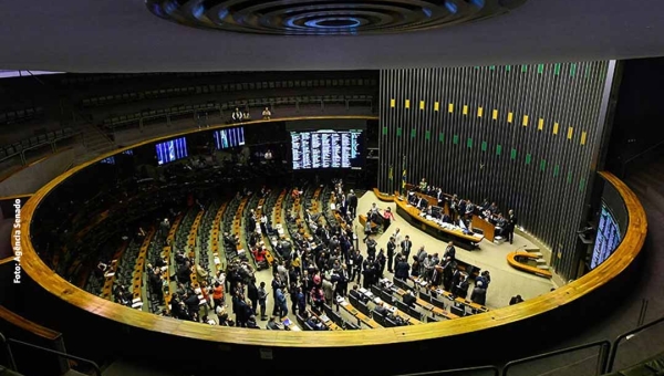 Só circuito NY-Paris...