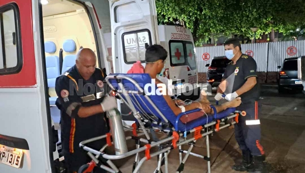 Homem é vítima de tentativa de homicídio após tentar separar briga entre amigos