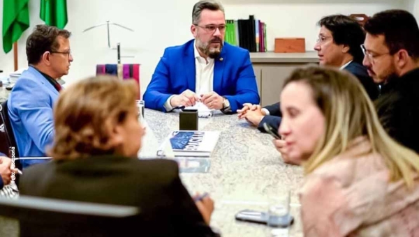 Em Brasília, Gonzaga se reúne com Alan Rick e luta pela integração dos municípios isolados do Acre