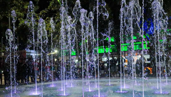 Prefeitura da Capital promete solucionar problema na fonte interativa até este domingo
