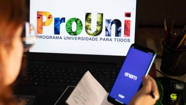 Com bolsas disponíveis para o Acre, MEC abre inscrições para o ProUni