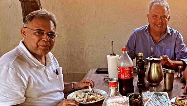 Racha na Tenda Amarela! Professor Coelho anuncia desfiliação do PSD e rompe com Petecão