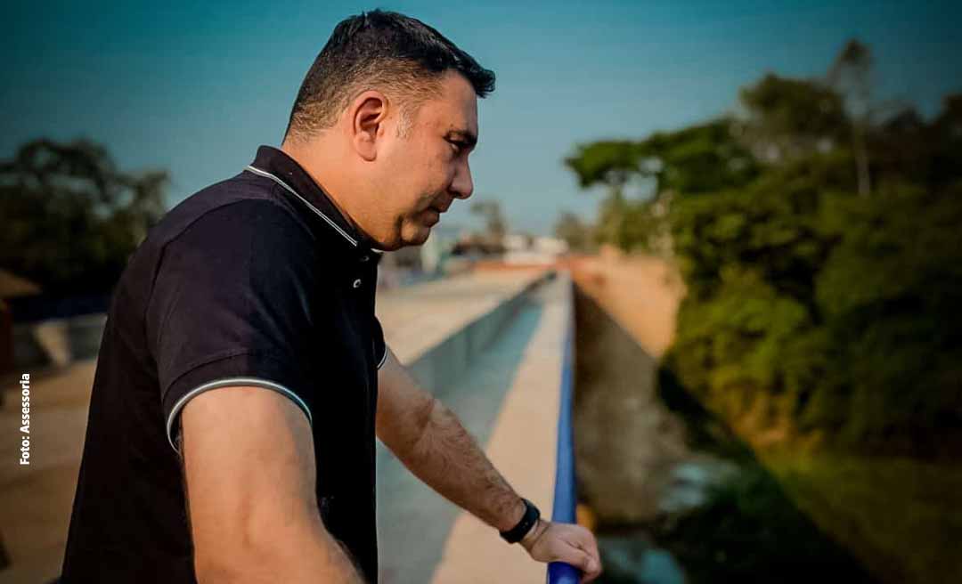 Vereador Samir Bestene visita ponte sobre o igarapé Judia feita com emenda de Mailza Assis