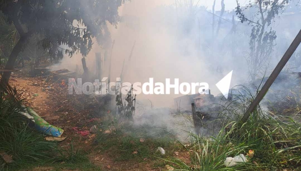 Homem ateia fogo em terreno de propriedade da prefeitura de Rio Branco