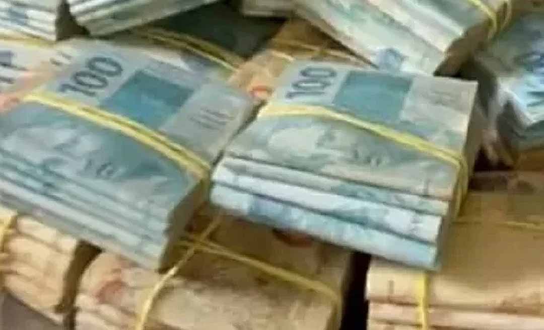 Homem mostra R$ 100 mil em vídeo nas redes sociais e é sequestrado