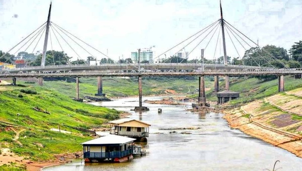 Rio Acre registra o menor nível na Capital em mais de meio século; manancial marcou 1,23 metro neste sábado