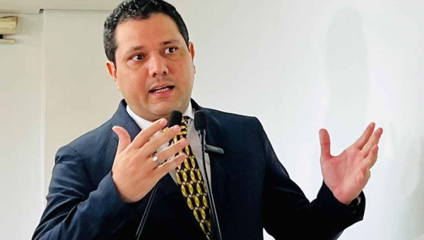 Proibição de crianças na Parada Gay e criação de Conselho da Pessoa LGBTQIA+ passarão por audiência pública