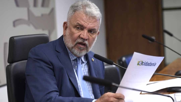 Petecão defende ampliação de atendimento pelo SUS a mulheres na menopausa