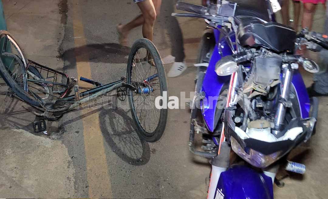 Ciclista fica em estado gravíssimo após atravessar na frente de motociclista na Avenida Chico Mendes