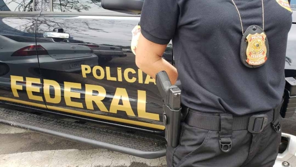 PF prende casal boliviano em flagrante por uso de documentos falsos no Acre