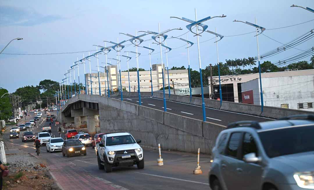 “Depende da empresa”, diz Bocalom sobre entrega do elevado da Dias Martins