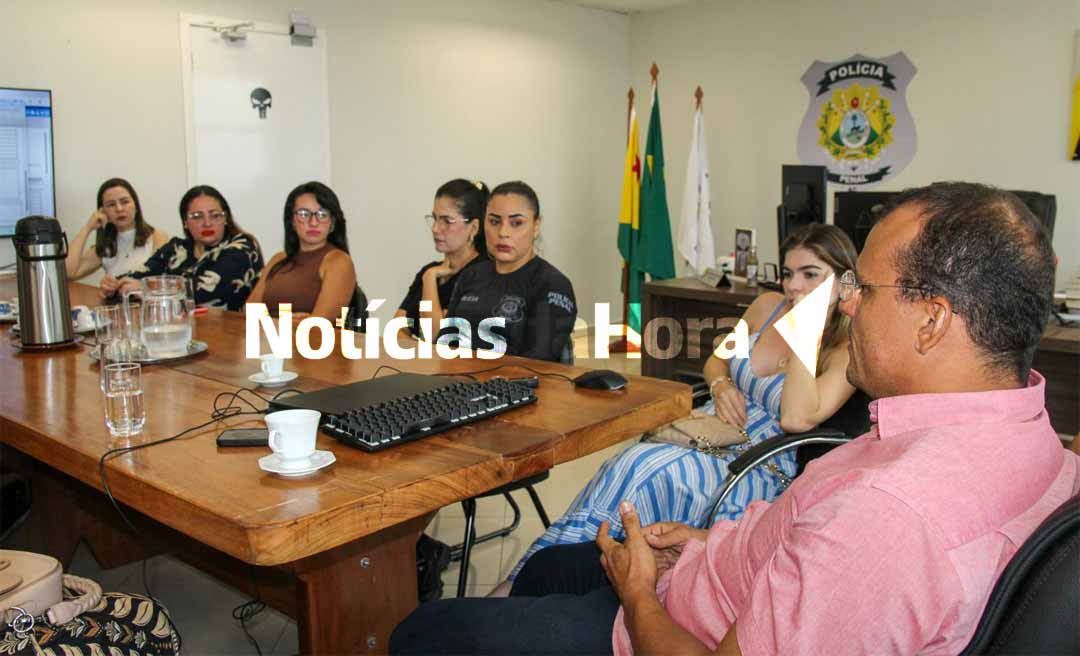Em reunião com o presidente do Iapen, servidoras denunciam crise no presídio feminino e pedem socorro