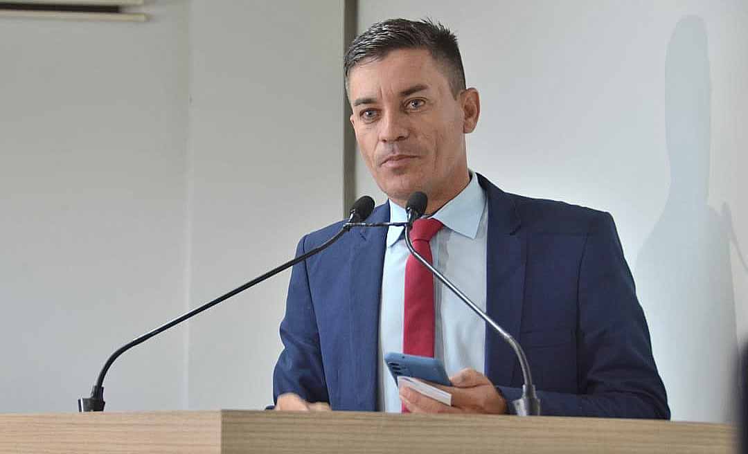 Vereador e presidente da Câmara de Rio Branco sofre acidente na AC-40 próximo a Plácido de Castro