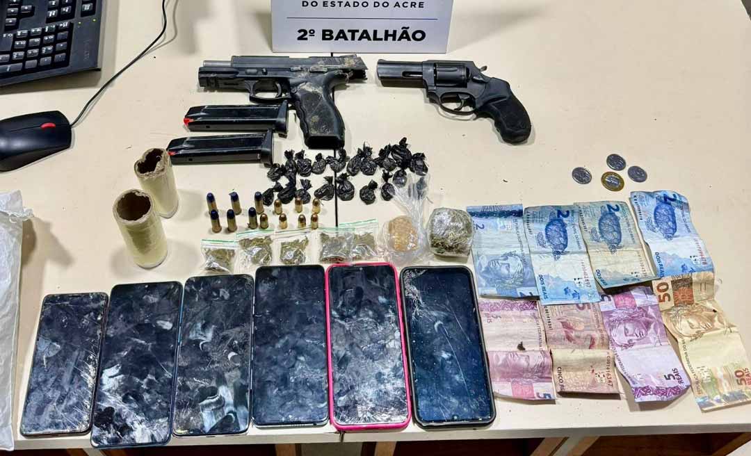 PM detém quadrilha com armas, drogas, moto roubada e dinheiro no Recanto dos Buritis