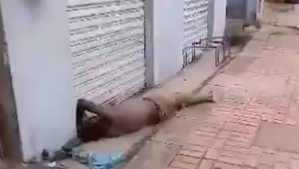Ativista denuncia situação de abandono de homem em situação de rua em Rio Branco; veja o vídeo