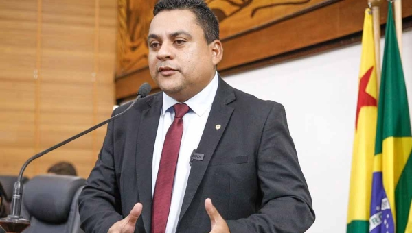 Gilberto Lira anuncia ampliação do prazo para apresentação da videoaula no concurso da Educação