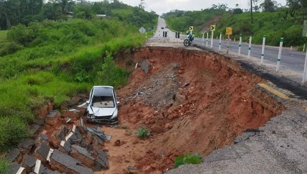 Dnit vai colocar redutores de velocidade em trecho com erosão próximo à Comunidade Taquari, na BR-364