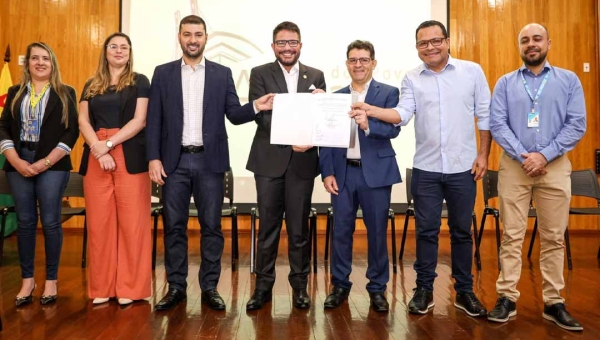 Imac assina portaria para simplificar declaração e beneficiar, inicialmente, 25 mil pequenos produtores do estado