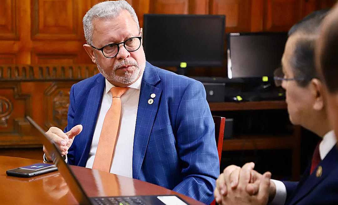 Afonso Fernandes fortalece integração comercial entre Acre e Peru em reunião com presidente do congresso peruano