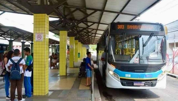 Prefeitura anuncia linha especial de ônibus para amistoso entre Flamengo e Santa Cruz/AC no Arena da Floresta