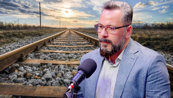 No Papo Informal, Alan Rick defende construção de ferrovia interoceânica e estrada por Pucallpa