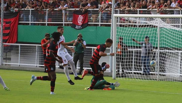 Flamengo vence Santa Cruz do Acre por 2 a 1 em amistoso na reinauguração do Arena da Floresta; jogo reuniu mais de 13 mil torcedores