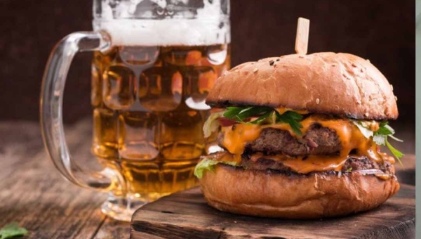 Custos de ultraprocessados e álcool ao SUS atingem R$ 28 bi por ano