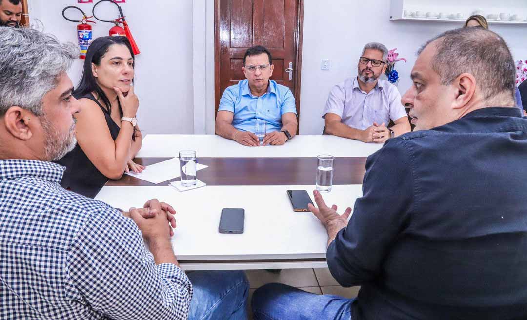 Gonzaga e Assur discutem com prefeita de Senador Guiomard o funcionamento da ZPE e estratégias comerciais para o município