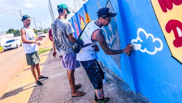 Em Rio Branco, projeto de grafite transmite mensagens de segurança com a rede elétrica 