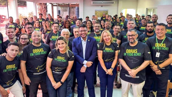 Governo apresenta resultados das ações do Deracre em 2024 no 3º Encontro de Regionais em Rio Branco