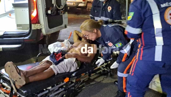 Homem em situação de rua é esfaqueado na rua Rui Barbosa, Centro de Rio Branco