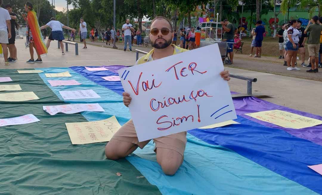 Parada LGBTQIA+ é realizada sem carros de som em Rio Branco e ativista diz que houve boicote