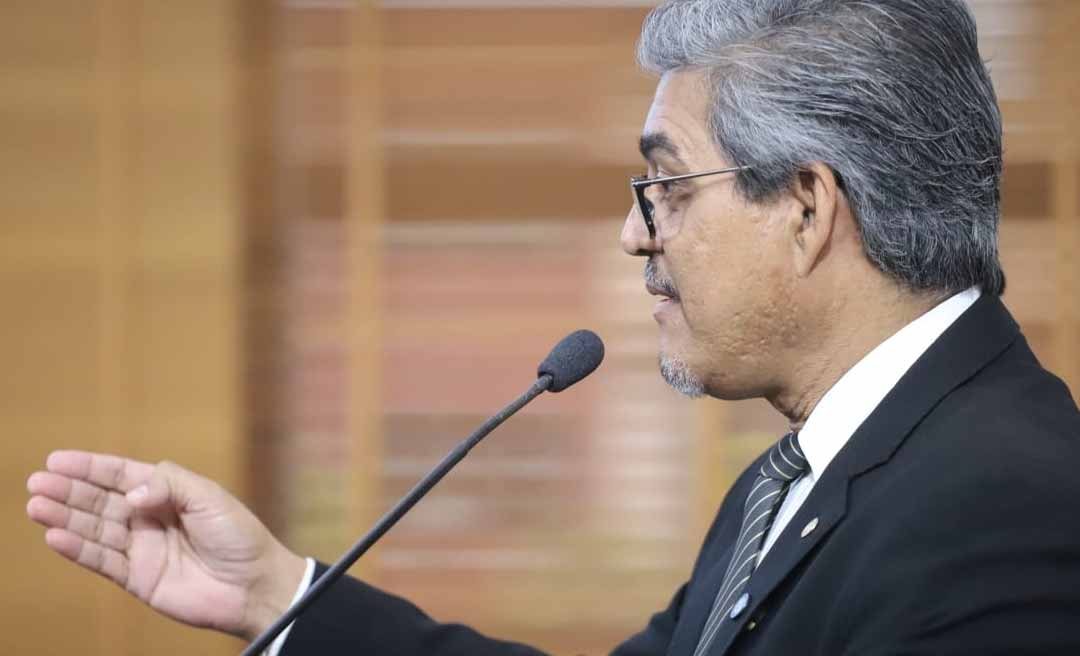 Com explosão de denúncias na aplicação das provas da Educação, Edvaldo defende escolha de nova banca e reaplicação das avaliações