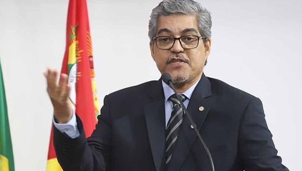 Edvaldo Magalhães diz que cancelamento de fase do concurso da Educação foi ‘oportuna’ e pede urgência na troca da banca examinadora