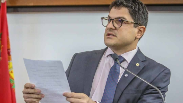 Eduardo Ribeiro parabeniza governo pela decisão de cancelar fase do concurso da Educação, após denúncias: ‘seriedade, é o que nós queremos’