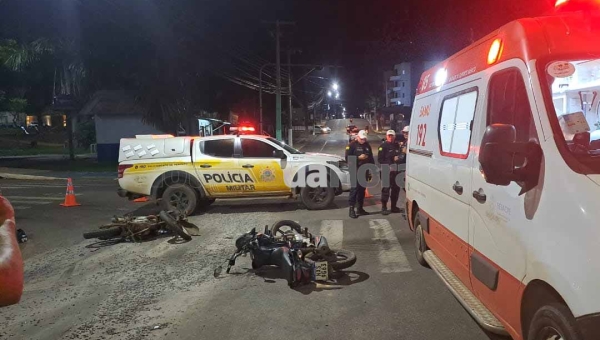 Colisão entre motocicletas deixa jovem ferida em Rio Branco; vítima sofreu cortes no braço, boca e vários escoriações pelo corpo