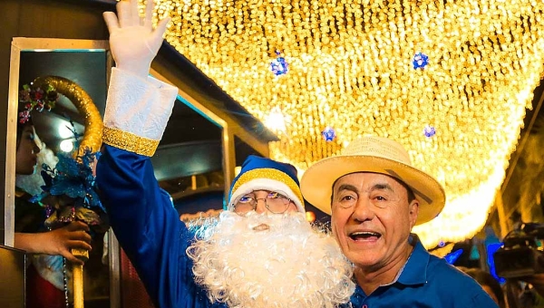 Bocalom promete Papai Noel azul e neve no Natal de Rio Branco