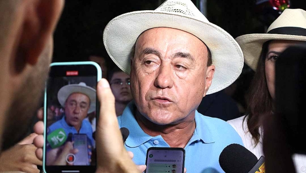 “Não estou preocupado com a crítica daqueles que já perderam a eleição!” diz Bocalom sobre o investimento feito na decoração natalina da Capital