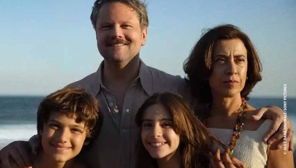 Filme "Ainda estou Aqui"  é indicado ao Globo de Ouro de filme de língua estrangeira