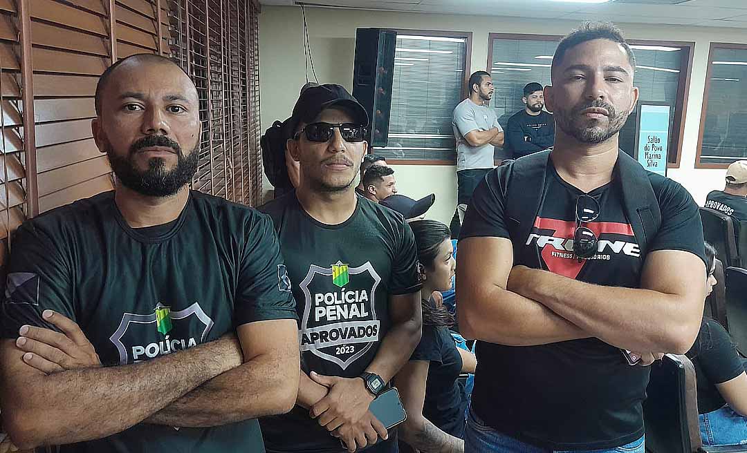 Na Aleac, aprovados no concurso da Polícia Penal defendem convocação para o curso de formação