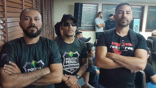 Na Aleac, aprovados no concurso da Polícia Penal defendem convocação para o curso de formação